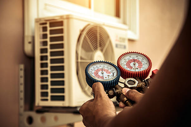 Professional Air Conditioning Service technician working in Schooleys Mountain, NJ